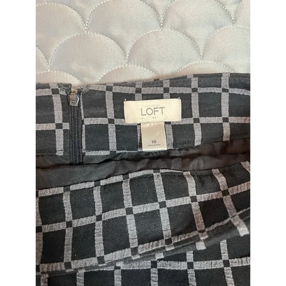 Ann Taylor LOFT Skirt Size 10 Black Gray Window Pane Lined Career Fall Winter - Picture 2 of 6
